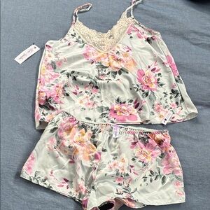 Lilac & London Pink and Cream Floral Satin Pajama Set